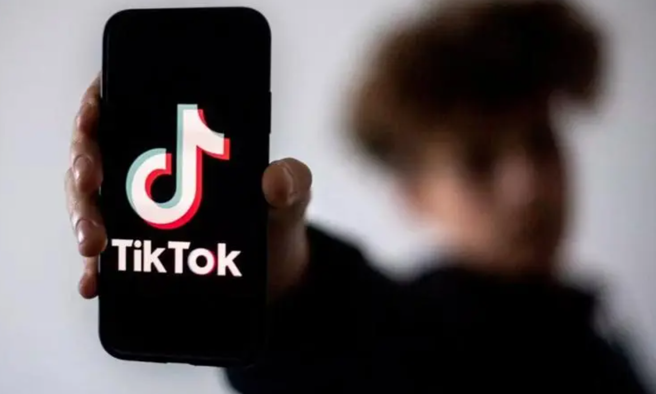 iPhone （免拔卡）解锁 TikTok + 换区 + 发布视频 + 直播 + 点赞评论